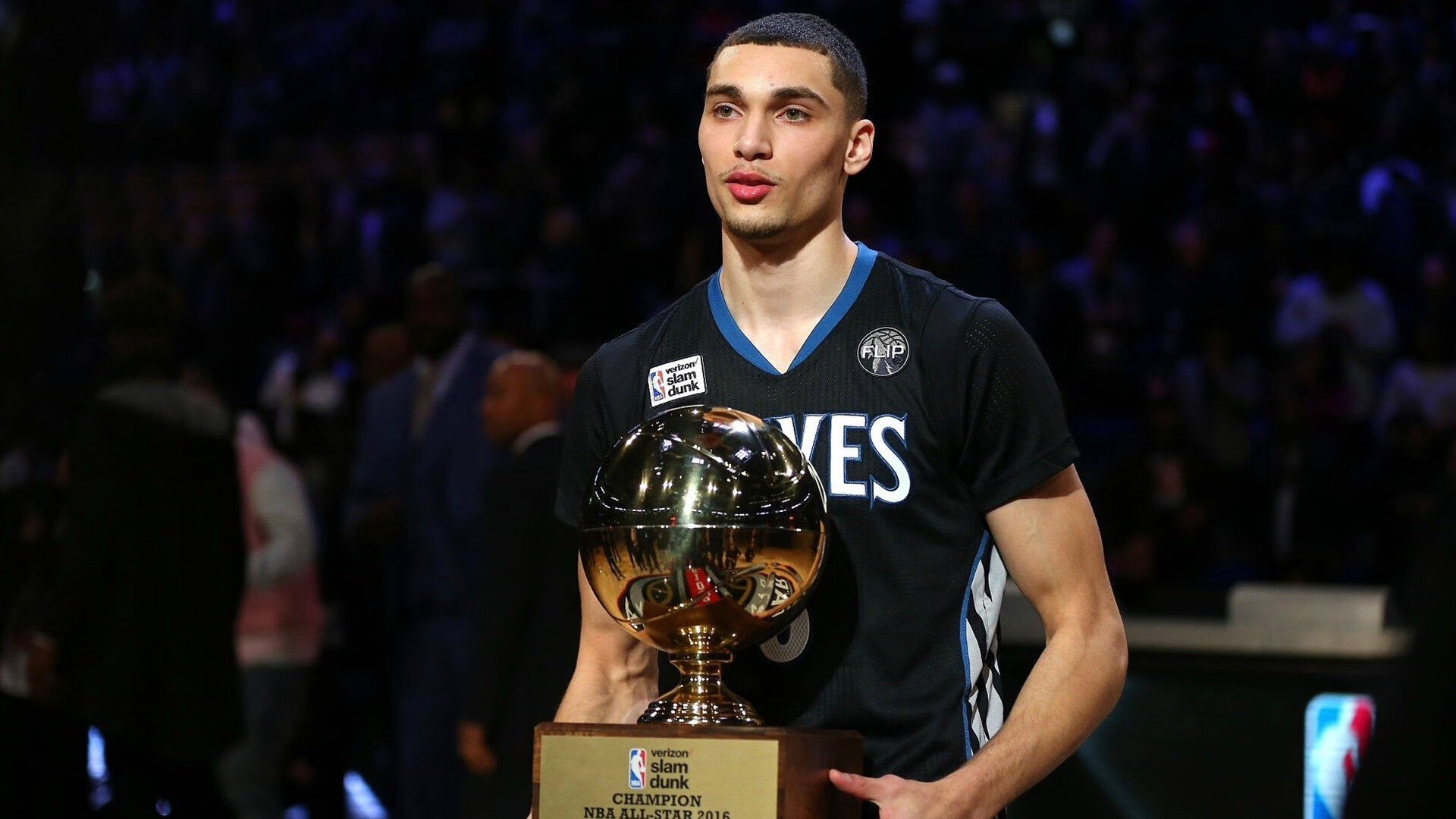 英超争冠悬疑未解，雄鹿已锁定吉林？体育迷的平行宇宙狂欢